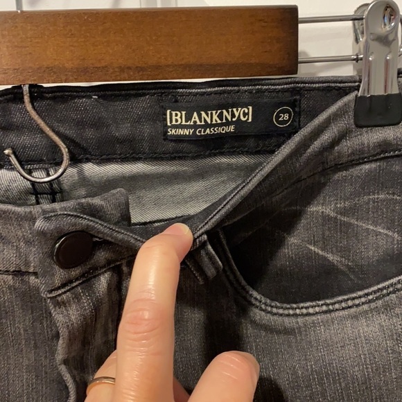 Blank NYC Skinny Classique New! - Picture 9 of 15
